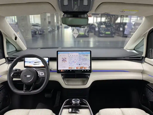 Geely Yizhen L380 — Фото автомобиля 14