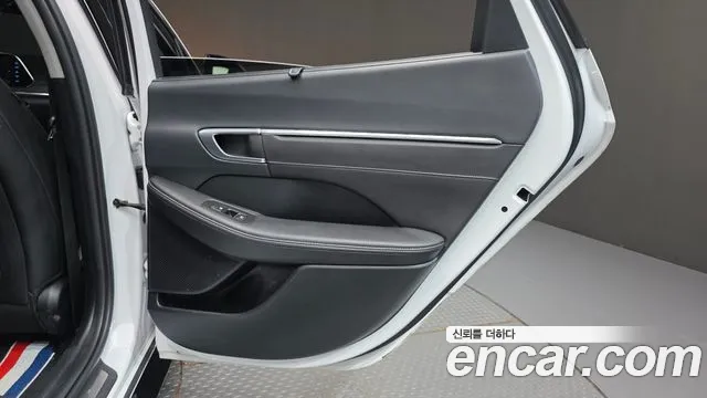 Hyundai Sonata — Фото автомобиля 20