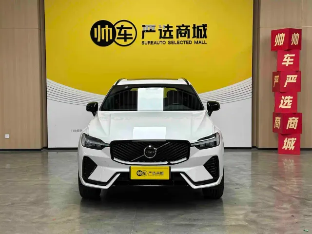 Volvo XC60 — Фото автомобиля 2