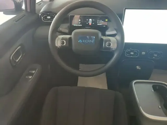 GAC Aion UT — Фото автомобиля 10