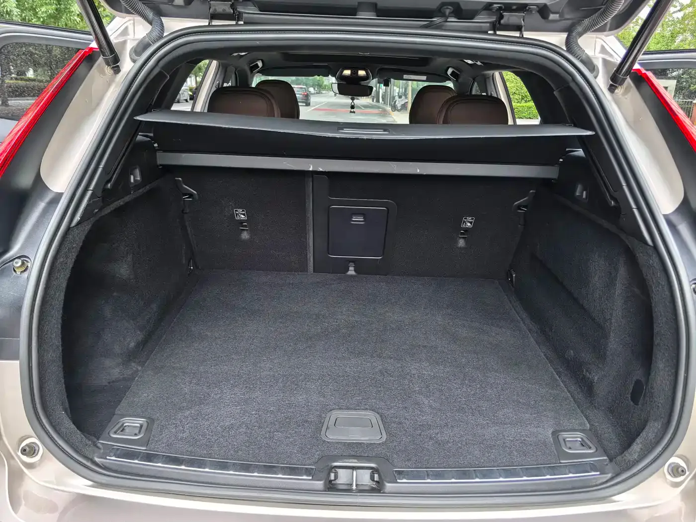 Volvo Volvo XC60 2023 B5 AWD Smart Luxury Edition — Фото автомобиля 17