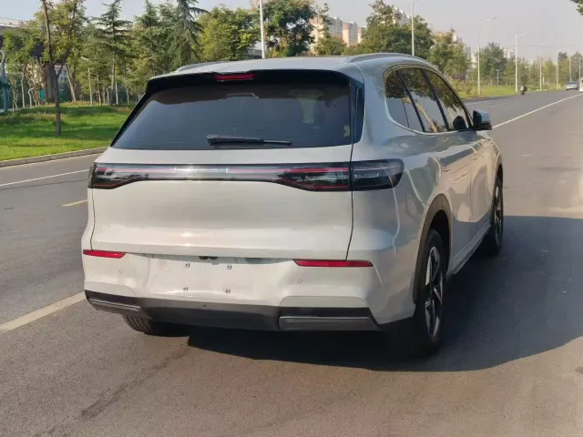 Geely Galaxy E5 — Фото автомобиля 7