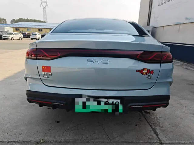 BYD Qin L — Фото автомобиля 5