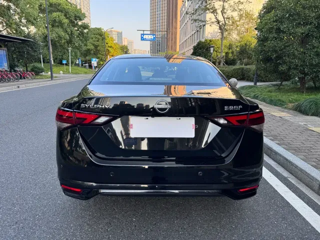 Nissan Sylphy — Фото автомобиля 4