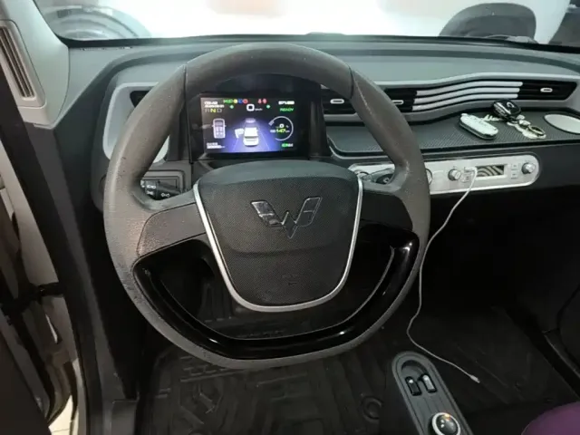Wuling Hongguang Mini EV — Фото автомобиля 6