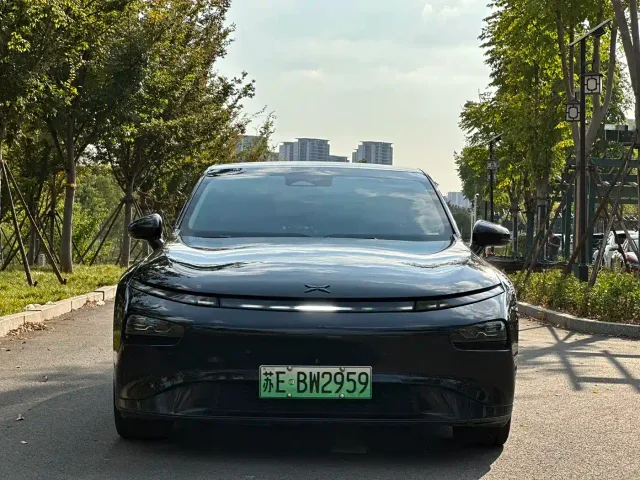 Xpeng P7 — Фото автомобиля 2
