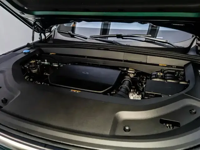 Li Auto Li L8 2025 Max Smart Renewal Edition — Фото автомобиля 9