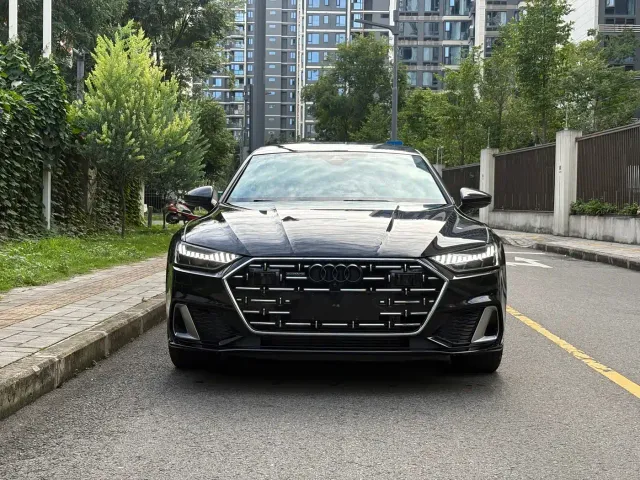 Audi A7L — Фото автомобиля 2