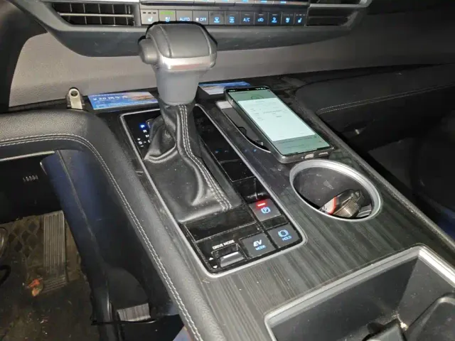Toyota Sienna — Фото автомобиля 13