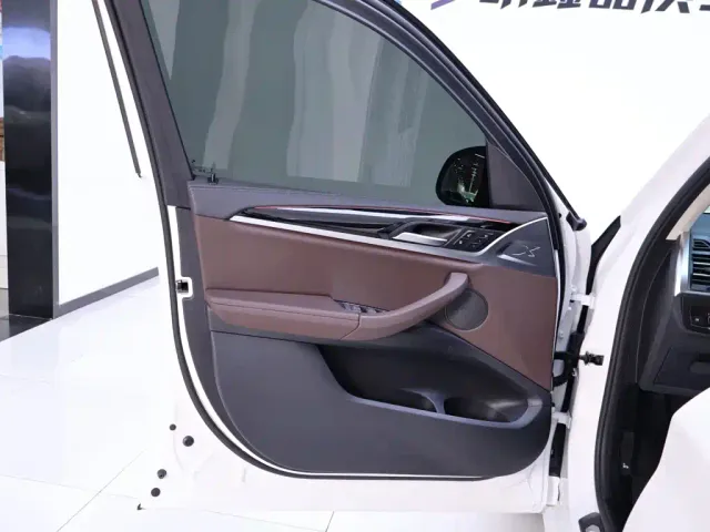 BMW X3 — Фото автомобиля 18