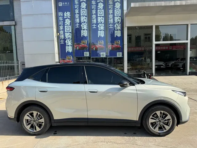 Bestune Yueyi 03 — Фото автомобиля 12