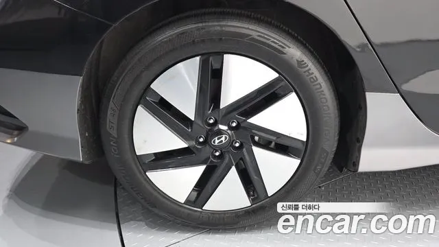 Hyundai Ioniq 6 — Фото автомобиля 5