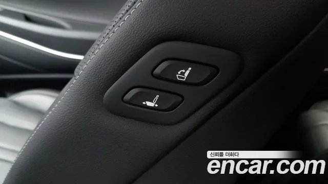 Genesis GV80 — Фото автомобиля 14