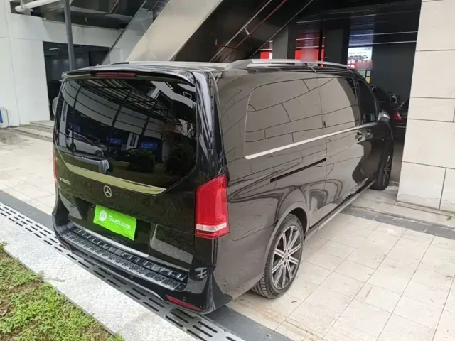 Mercedes-Benz V-Class — Фото автомобиля 6