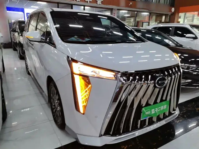 GAC Trumpchi M8 — Фото автомобиля 3