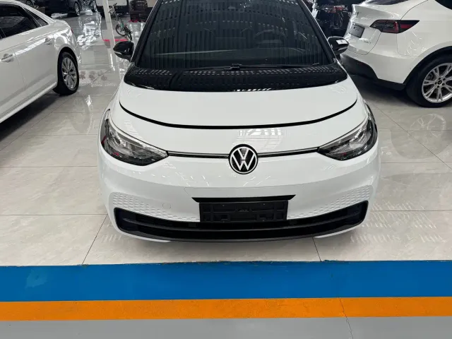 Volkswagen ID.3 — Фото автомобиля 2
