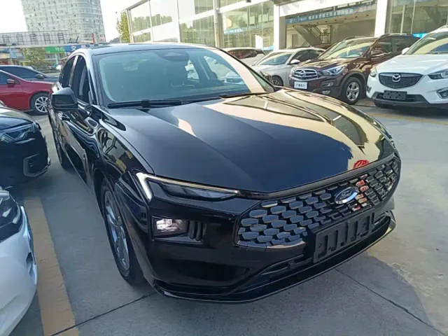 Ford Mondeo — Фото автомобиля 3
