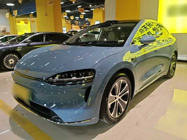 Фотография автомобиля — Luxeed R7