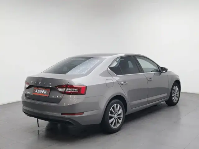 Skoda Octavia — Фото автомобиля 2