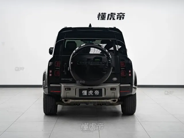 Land Rover Defender — Фото автомобиля 7