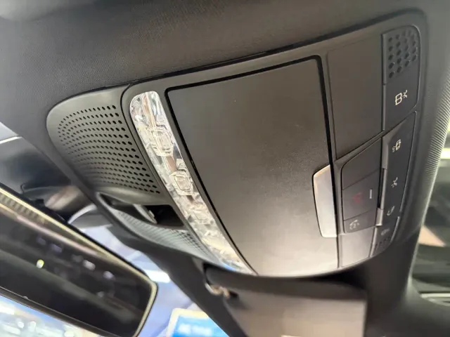 Mercedes-Benz E-Class — Фото автомобиля 14