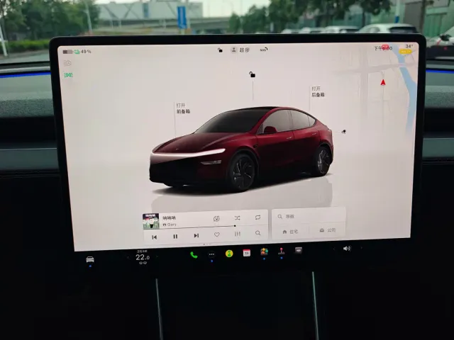 Tesla Model Y — Фото автомобиля 16