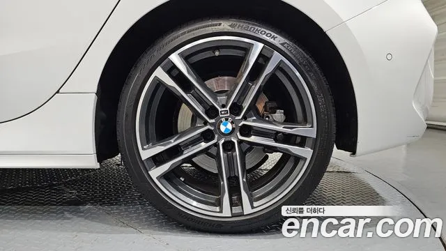 BMW 1 Series F40 — Фото автомобиля 6