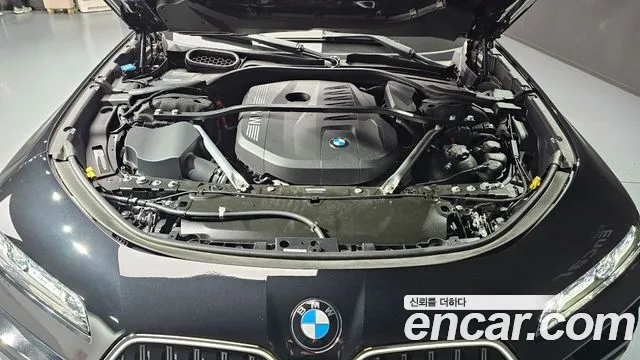 BMW 7-Series 7 серия (G70) 740i xDrive M Sport — Фото автомобиля 6