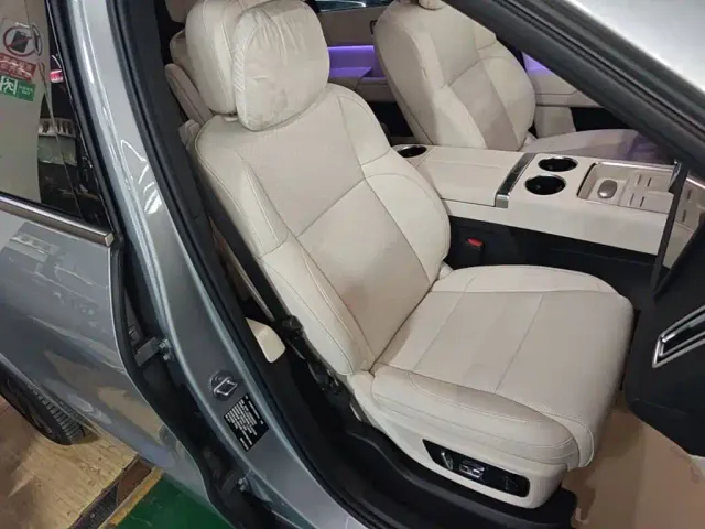Li Auto L9 — Фото автомобиля 24