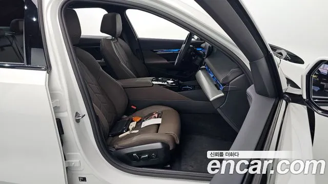 BMW 5-Series — Фото автомобиля 10