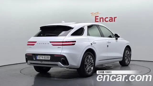 Genesis GV70 2.5T Бензин AWD — Фото автомобиля 2