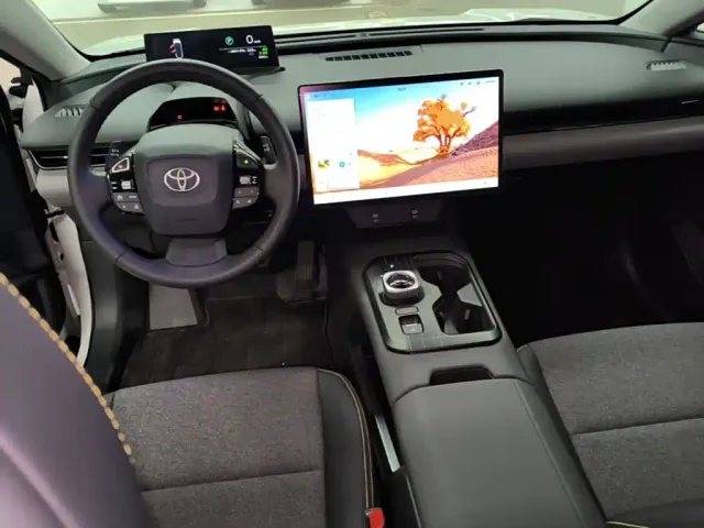 Toyota bZ5 — Фото автомобиля 9