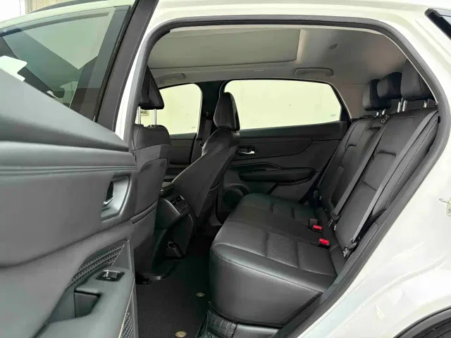 Nissan Ariya — Фото автомобиля 7