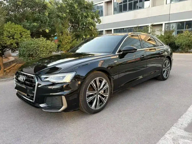 Фотография автомобиля — Audi A6L