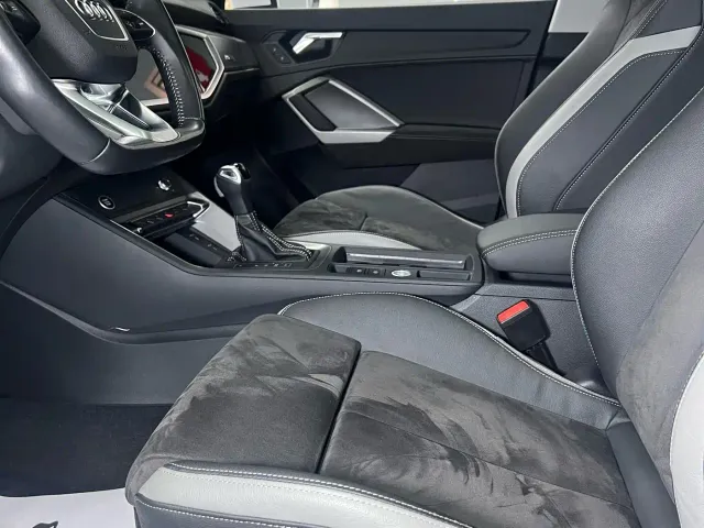 Audi Q3 — Фото автомобиля 9