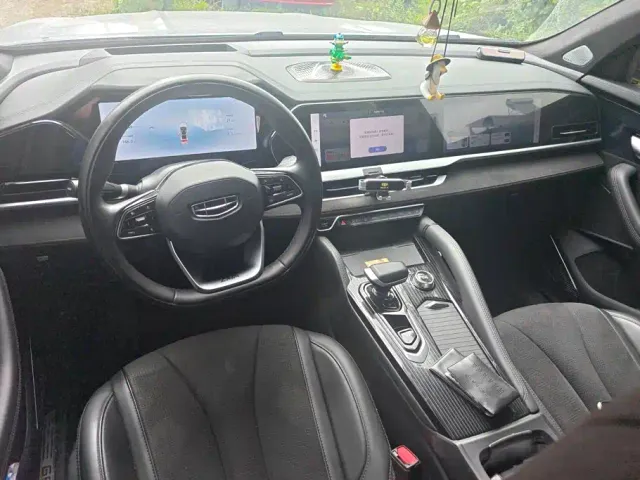 Geely Xingyue L — Фото автомобиля 12