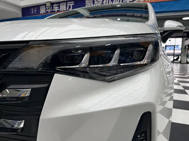 GAC Trumpchi M6 — Фото автомобиля 22