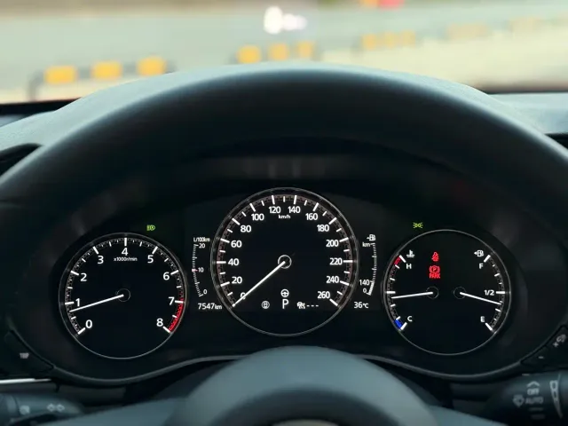 Mazda Axela — Фото автомобиля 21