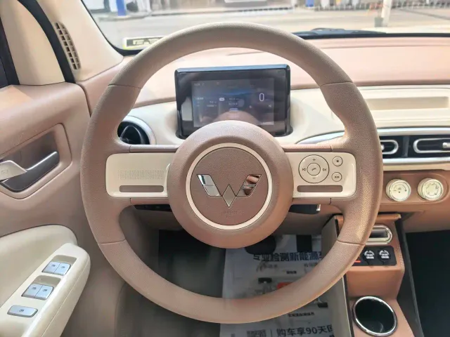 Wuling Hongguang Mini EV — Фото автомобиля 15
