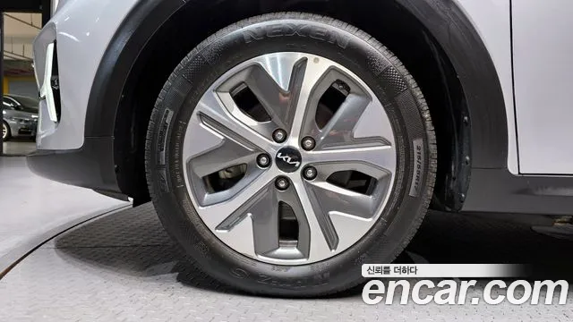 Kia Niro Niro Plus Air — Фото автомобиля 5