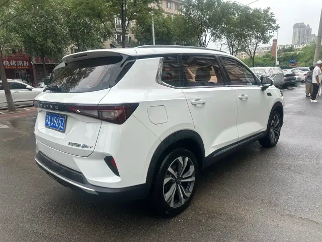 Wuling Asta — Фото автомобиля 5