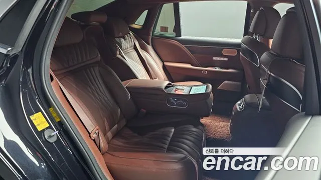 Genesis G90 Бензин 3.5 турбо AWD — Фото автомобиля 9