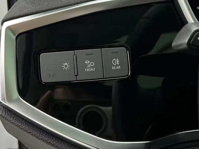 Audi Audi Q3 2022 35 TFSI Fashion Dynamic — Фото автомобиля 16