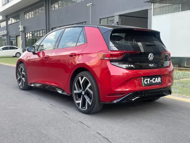 Volkswagen ID.3 — Фото автомобиля 6