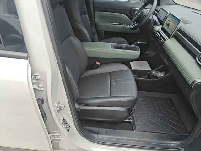 Baojun Yep Plus — Фото автомобиля 24