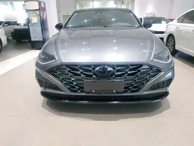 Hyundai Sonata — Фото автомобиля 2