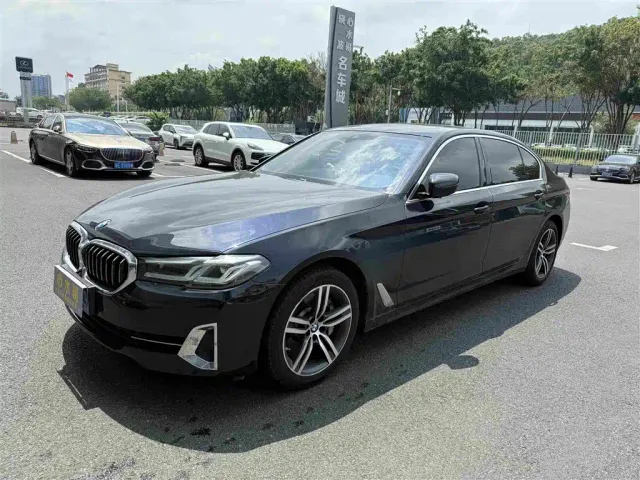 BMW 5 Series — Фото автомобиля 2