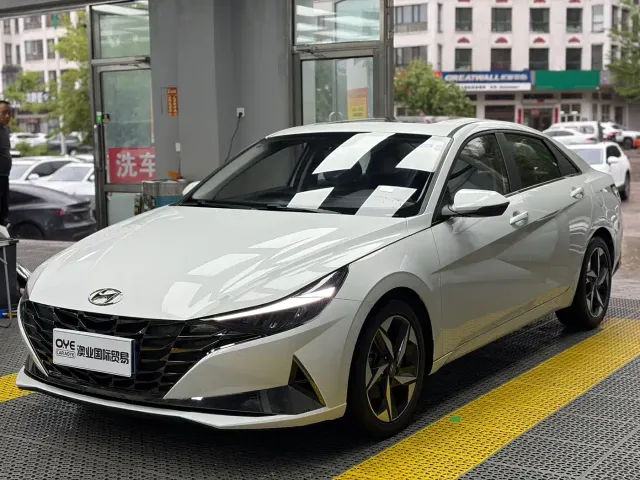Фотография автомобиля — Hyundai Elantra
