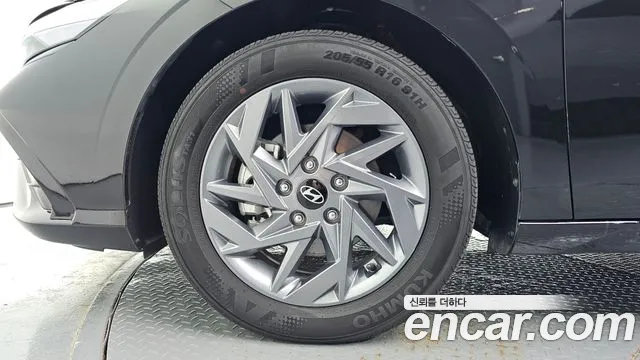 Hyundai Avante CN7 — Фото автомобиля 5