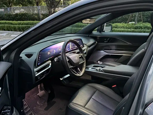 Cadillac Lyriq — Фото автомобиля 5